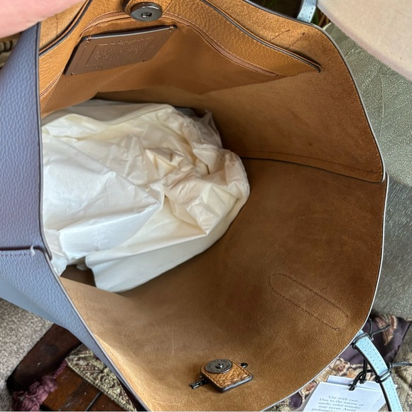 Authentic COACH Pebbled leather/suede snap long Tote - Picture 4 of 14